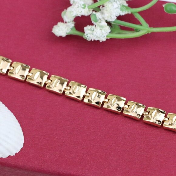 "Elegant Rose Gold Chain Bracelet with Glossy Square Links, XPBL1123 - Picture 3 of 13